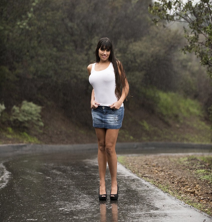 Caroline - Dark Crystals,